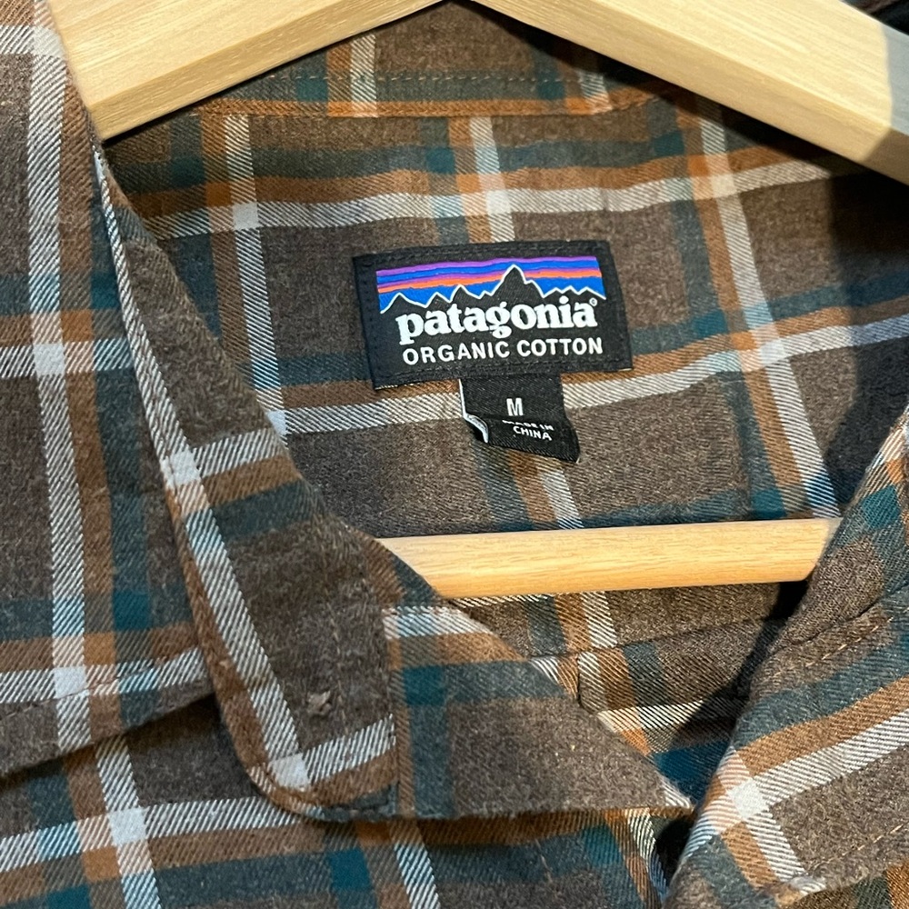Patagonia Lightweight Flannel Button-up Shirt